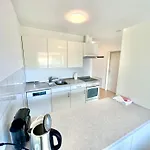 Wa - Penthouse 6 Pax Apartment